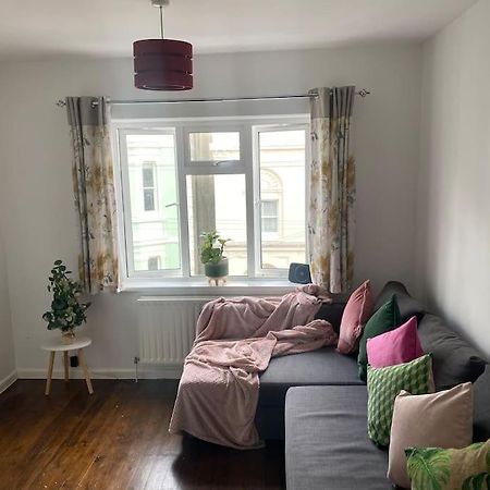 Brighton New Apartment Free Parking Sleeps 6 Экстерьер фото
